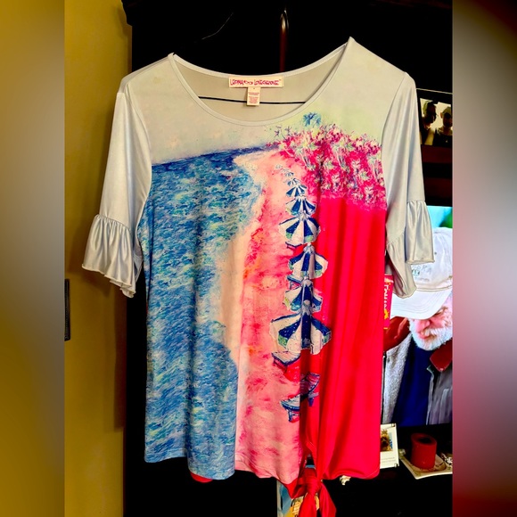 Leoma Lovegrove Tops - Leoma Lovegrove top, NWT, Size-M beautiful beach scene
